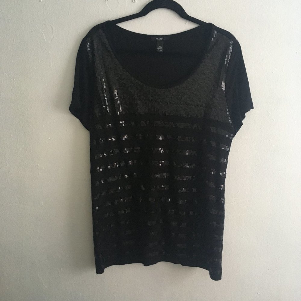 Alfani Black Scoop Neck Top in Black